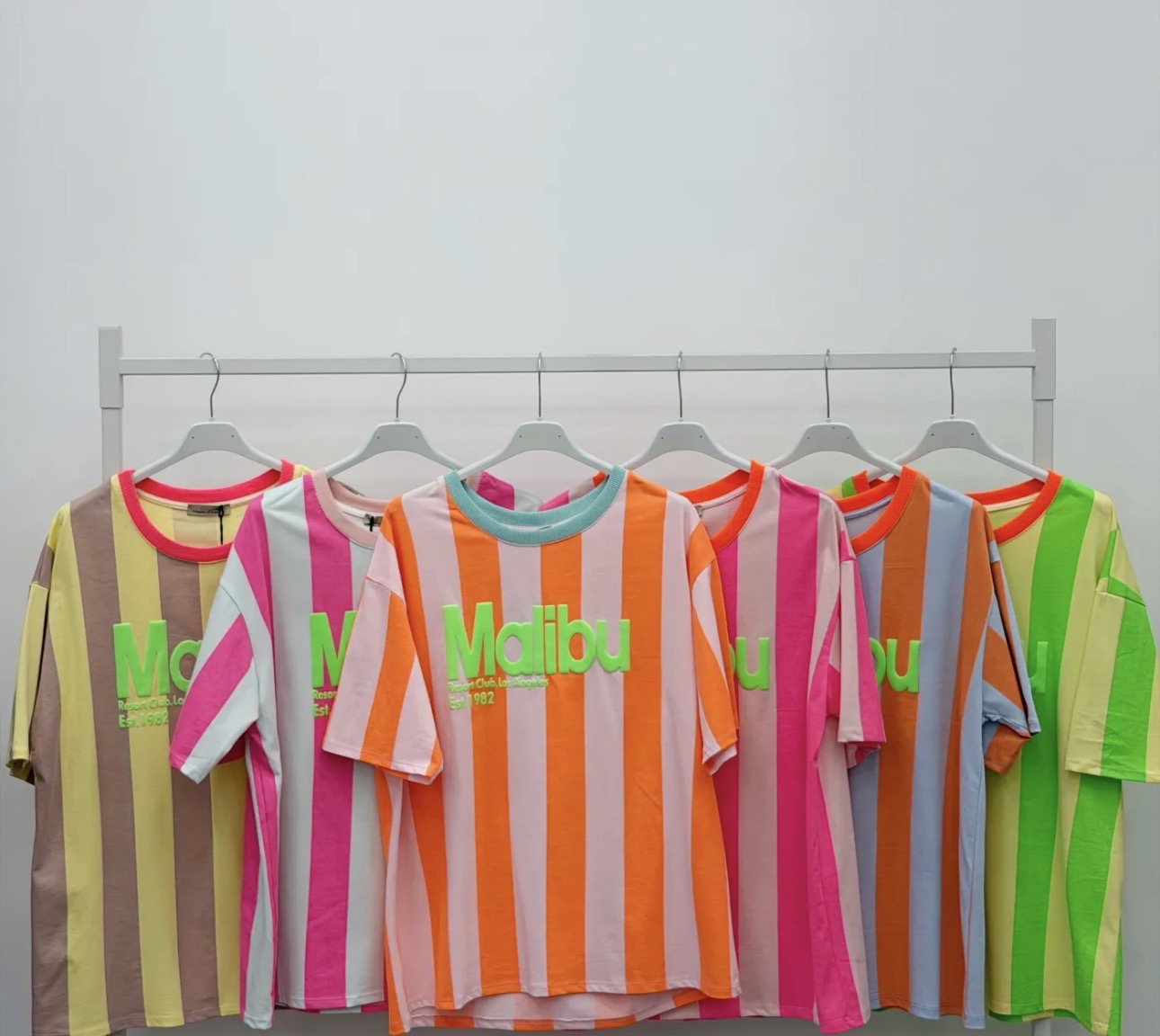 Camiseta Oversize Malibu Rayas Neon